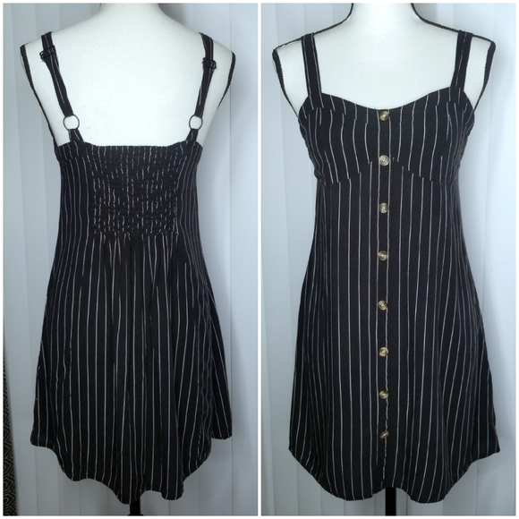 Justify Pin Stripe Dress Size Medium - Picture 1 of 4